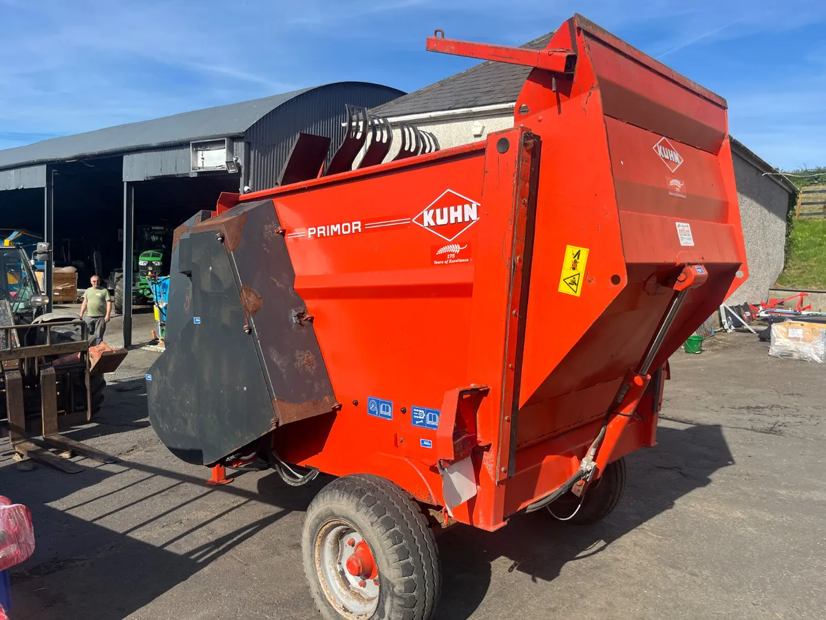 Used Kuhn Primor Balechopper - Image 2