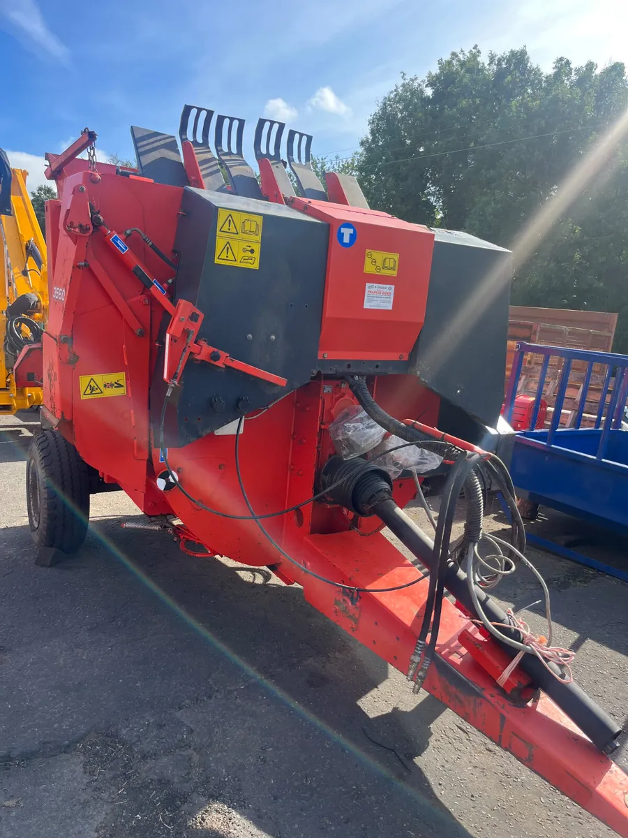 Used Kuhn Primor Balechopper - Image 3