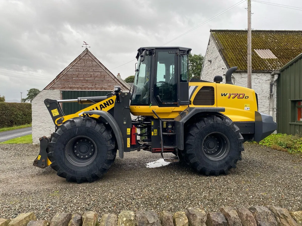 New Holland W170 Loading Shovel 2021 (3734 hours) - Image 2