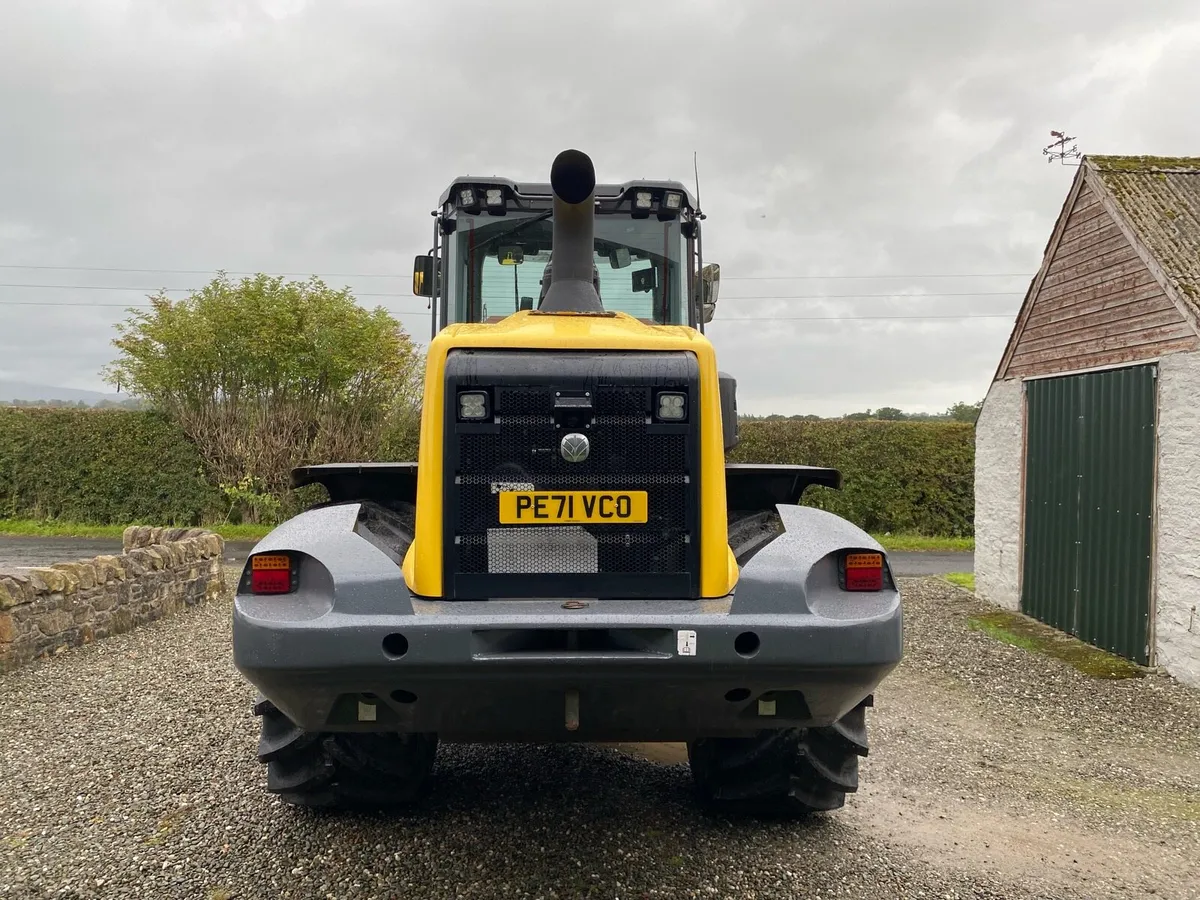 New Holland W170 Loading Shovel 2021 (3734 hours) - Image 4
