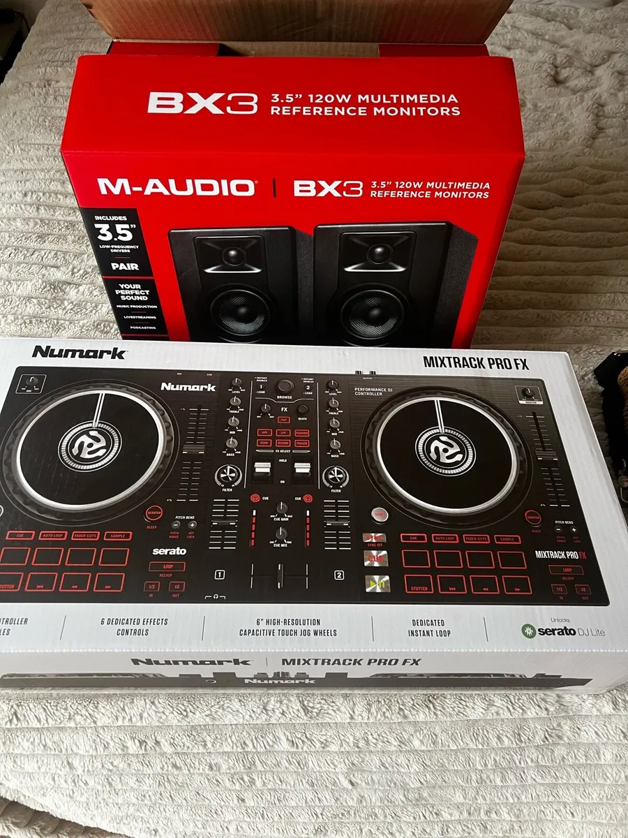 DJ Controller & Speakers - Image 2