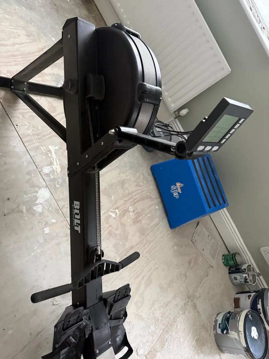 Bolt Rowing machine - Image 3