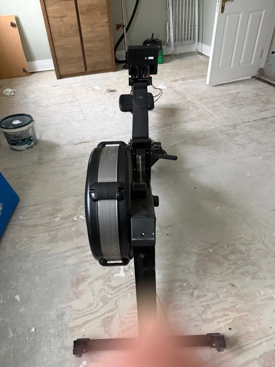 Bolt Rowing machine - Image 4