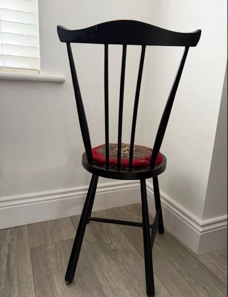Vintage Petite Chair - Image 4
