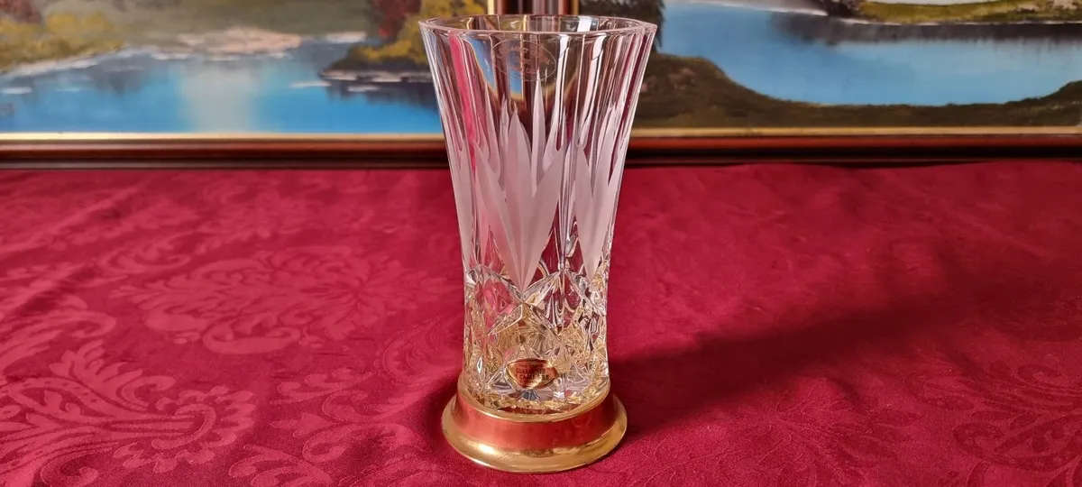 Killarney Crystal Ireland 8" Octagonal Flared Vase - Image 3