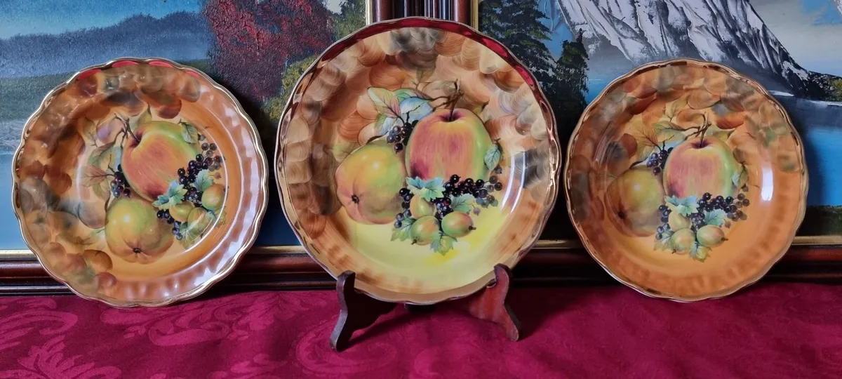 3Pc. Hose St. Pottery England Orchard Gold Plates - Image 1