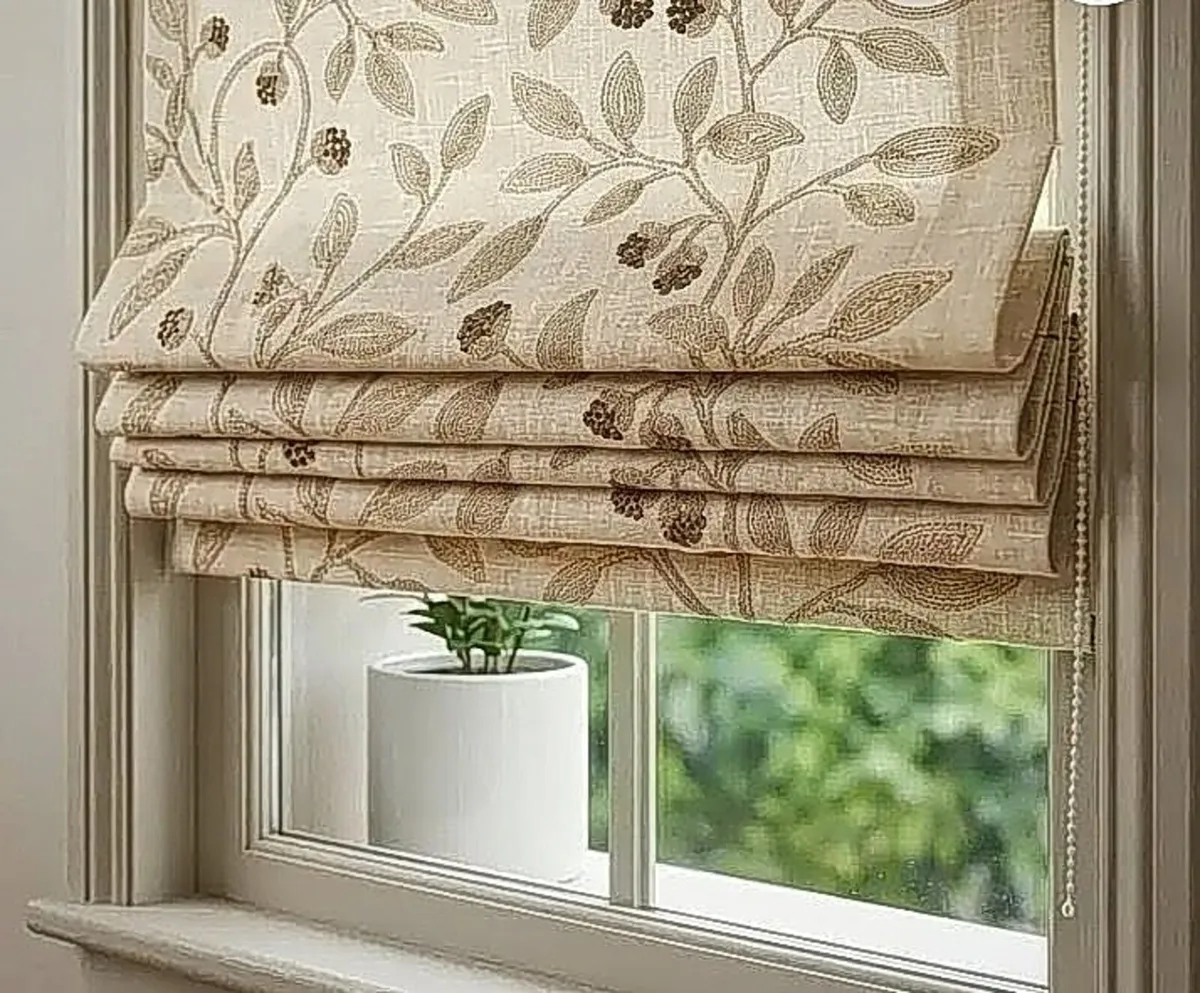 ROMAN BLINDS - Image 1
