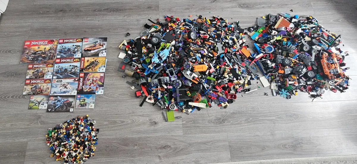 15.5KG LEGO Collection – NINJAGO, Nexo Knights, Te - Image 1