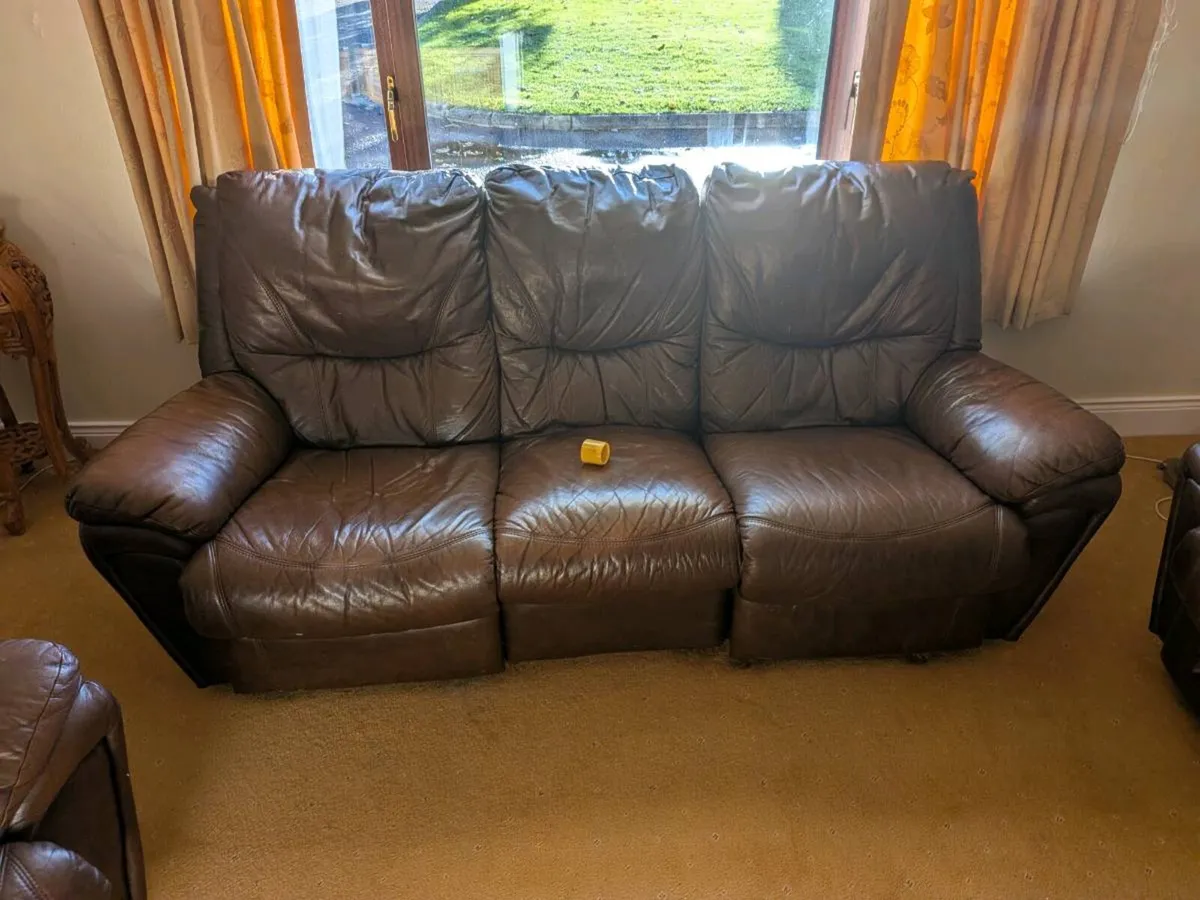 Leather couch - Image 1