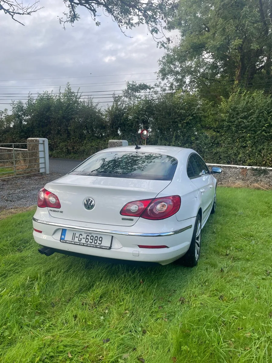 Volkswagen Passat CC - Image 2