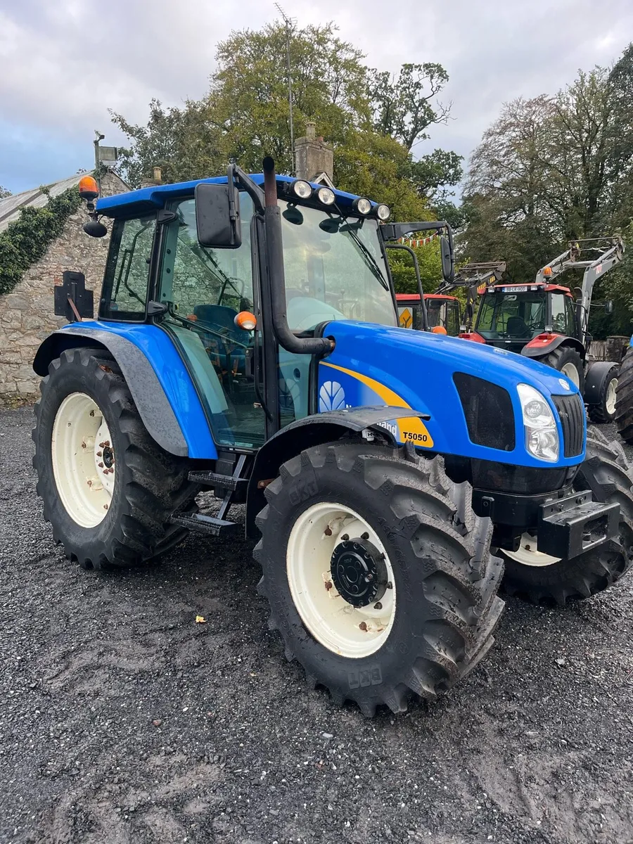 New Holland T5050 - Image 3
