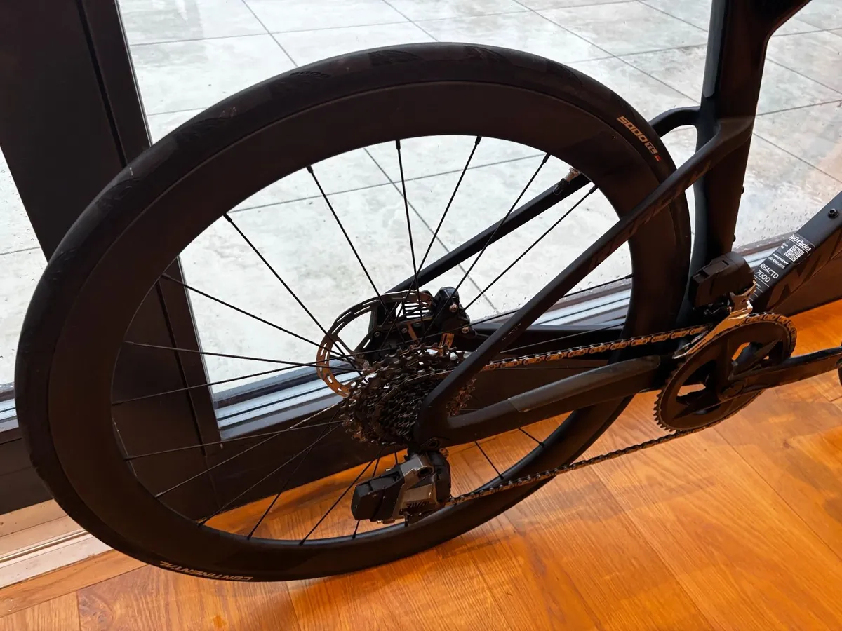 Merida Reacto 7000 Carbon Road Aero Bike - Image 2