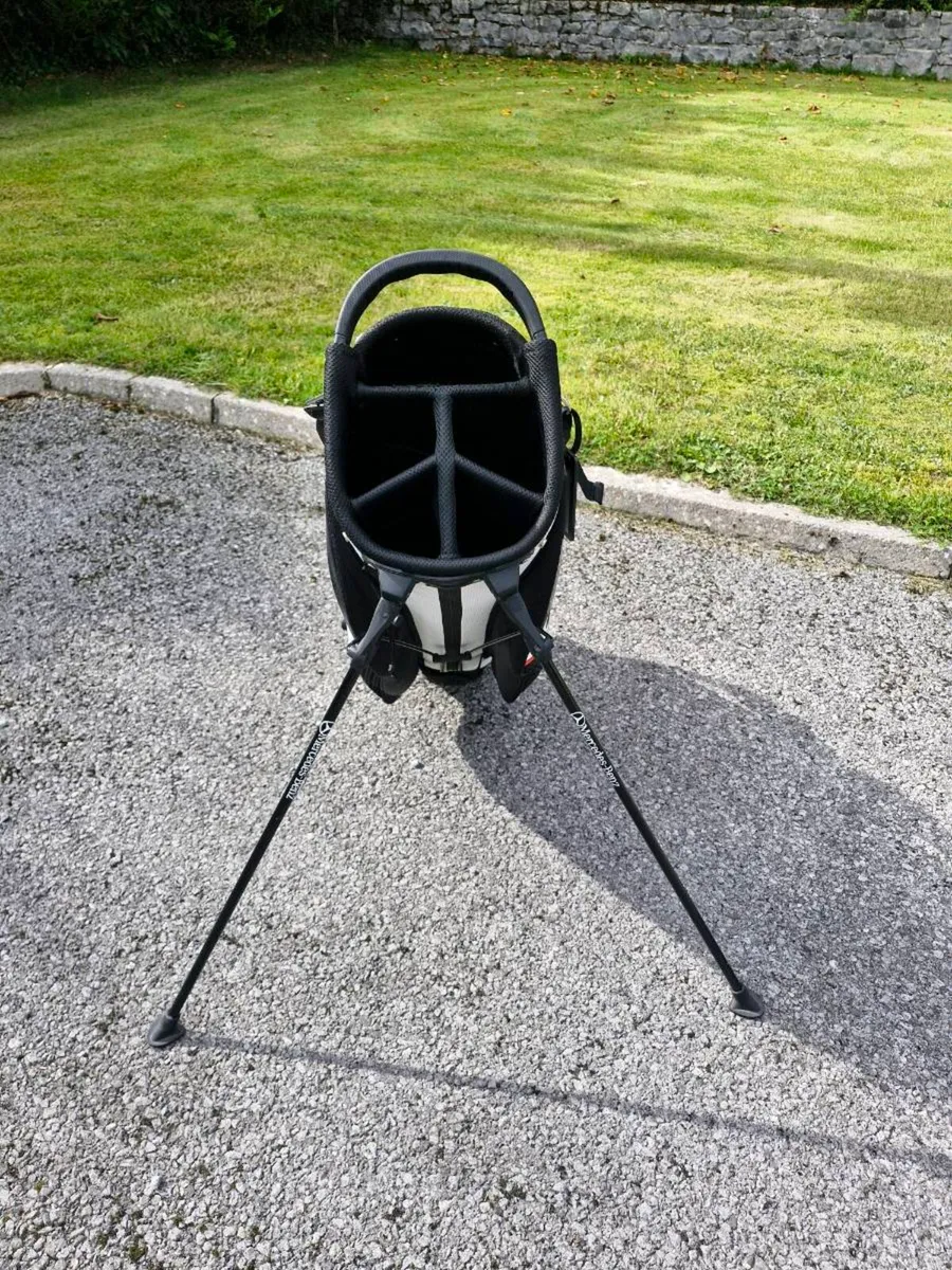 Mercedes-Benz golf bag - Image 3