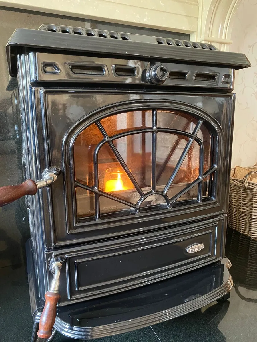 Stanley Erin Stove - Image 1
