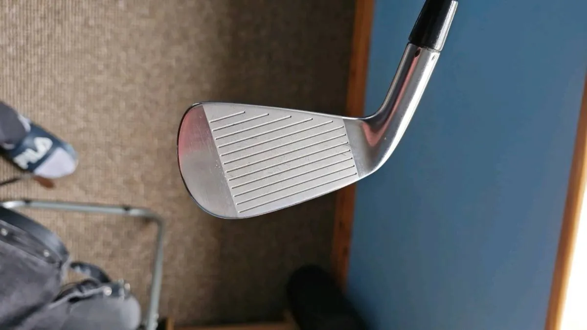 Titleist t200 4 iron - Image 2