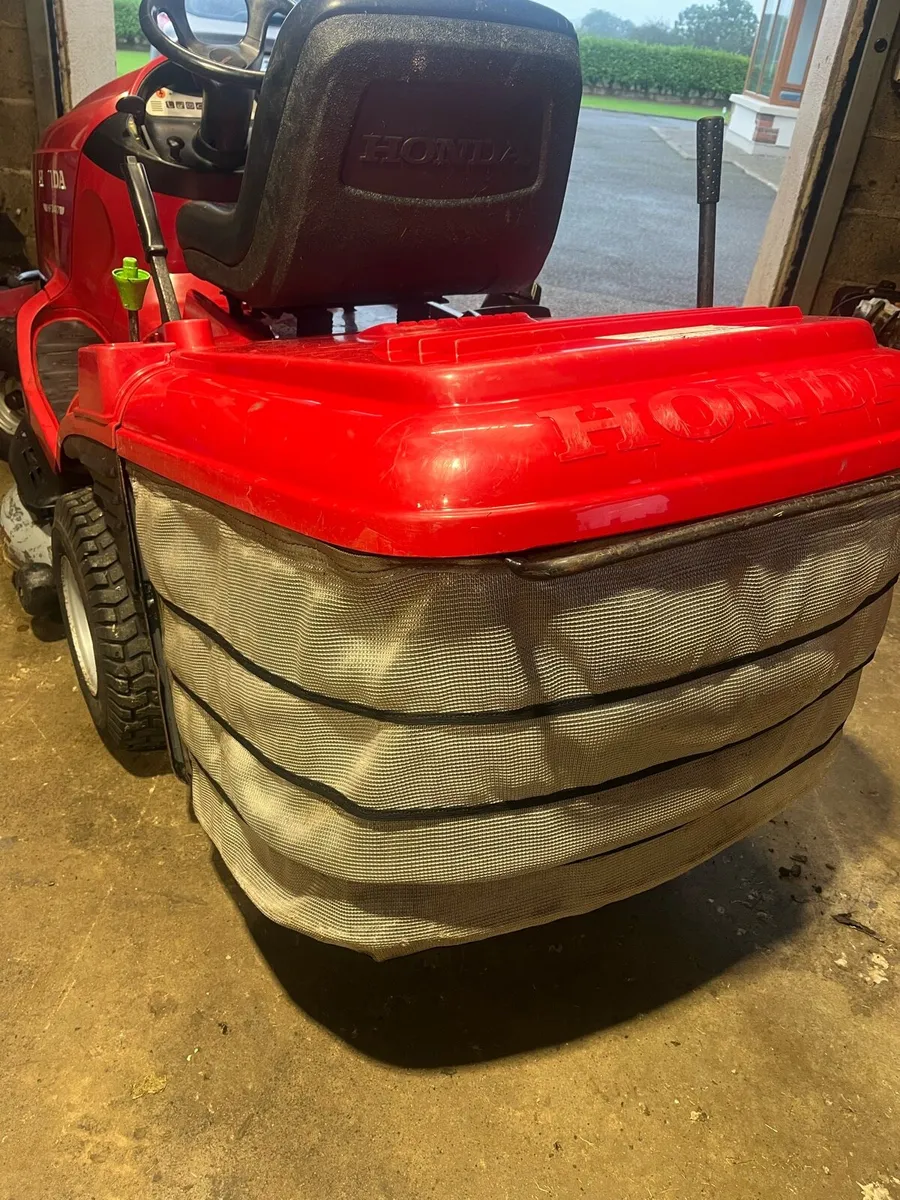 Honda 2417 mower - Image 2