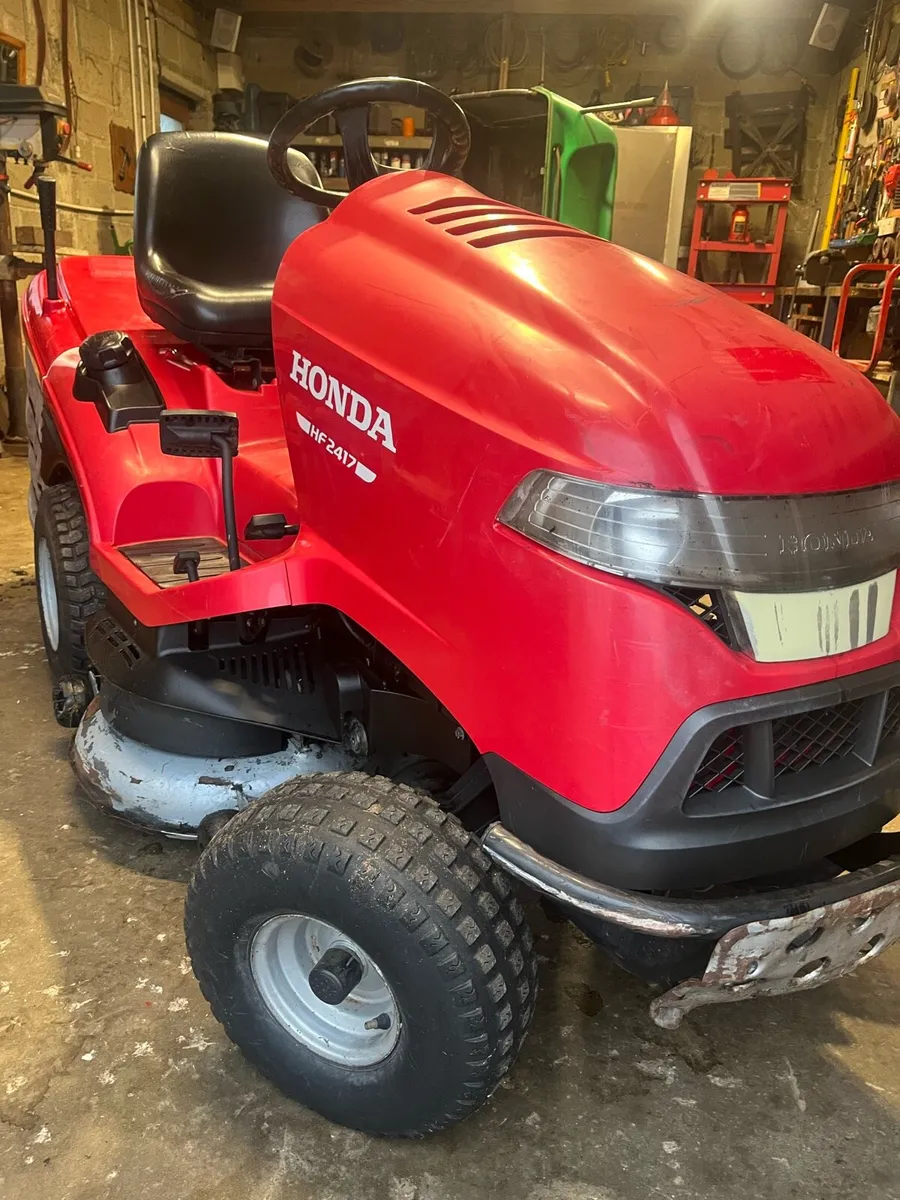 Honda 2417 mower - Image 1