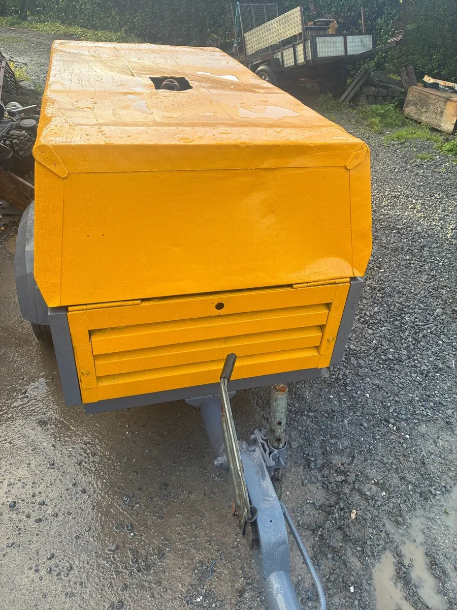 Atlas copco road compressor 154CFM - Image 4