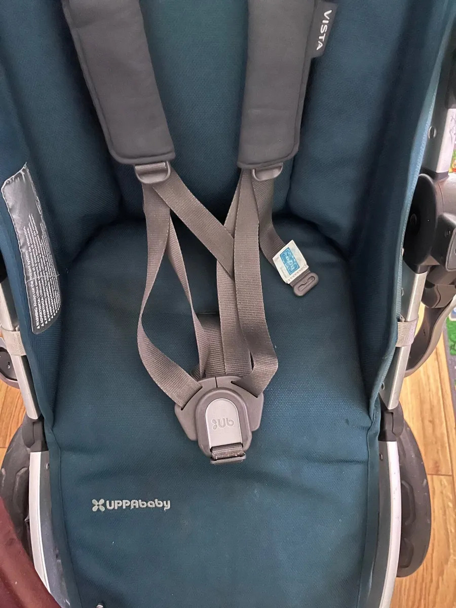 Uppababy Vista V2 Travel System & Accessories - Image 4