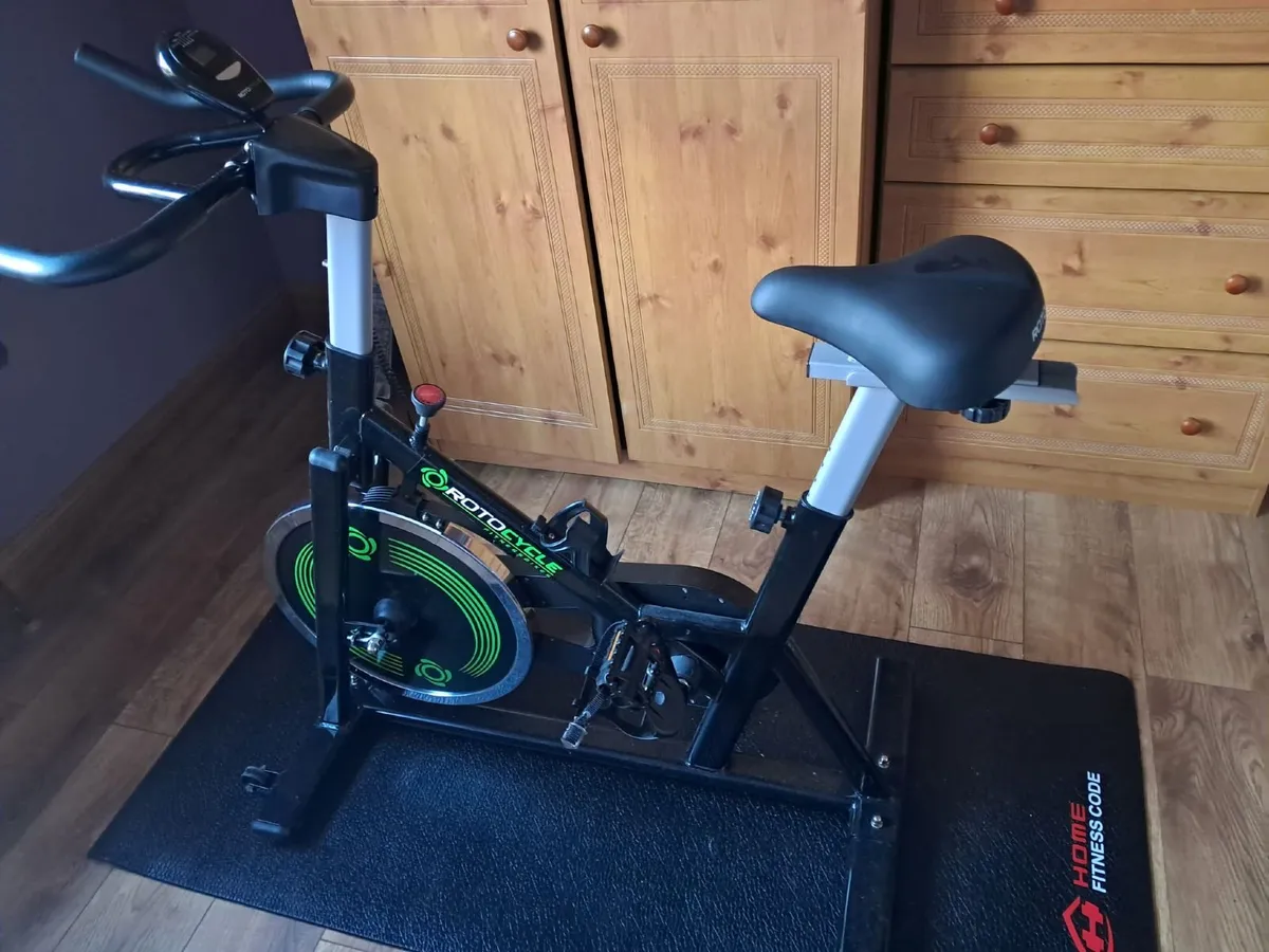 Exercise bike - Image 1