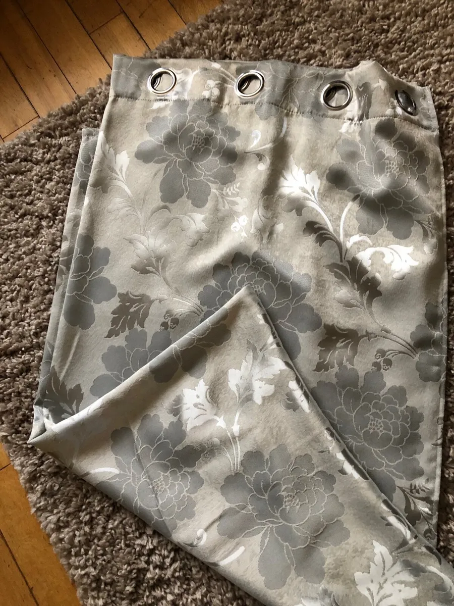 Curtain panel - Image 1