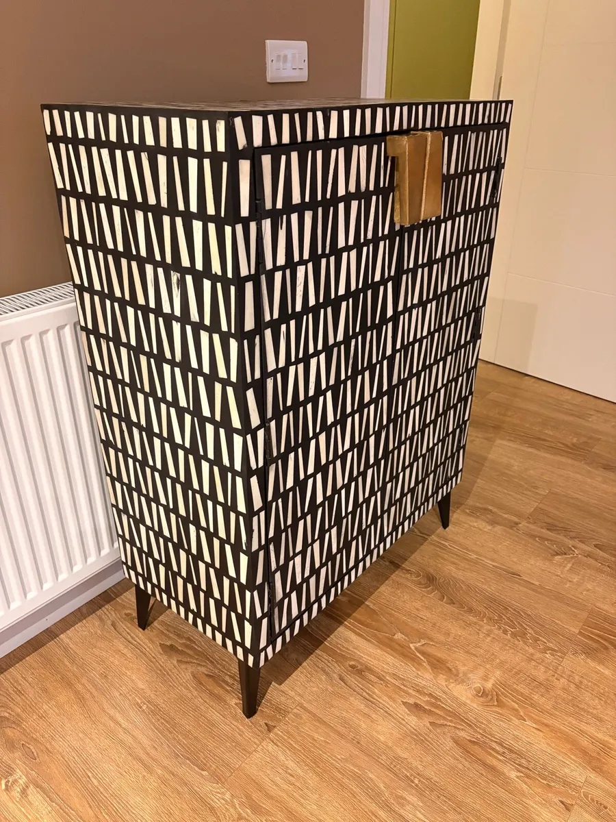 Cabinet - Image 4
