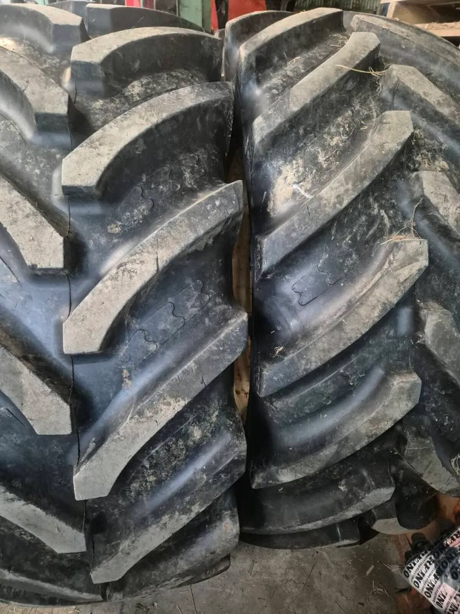 Tractor tyres - Image 1