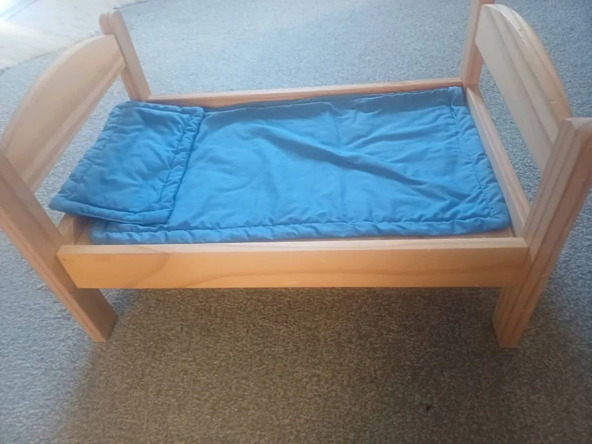 Doll/teddy bed - Image 1