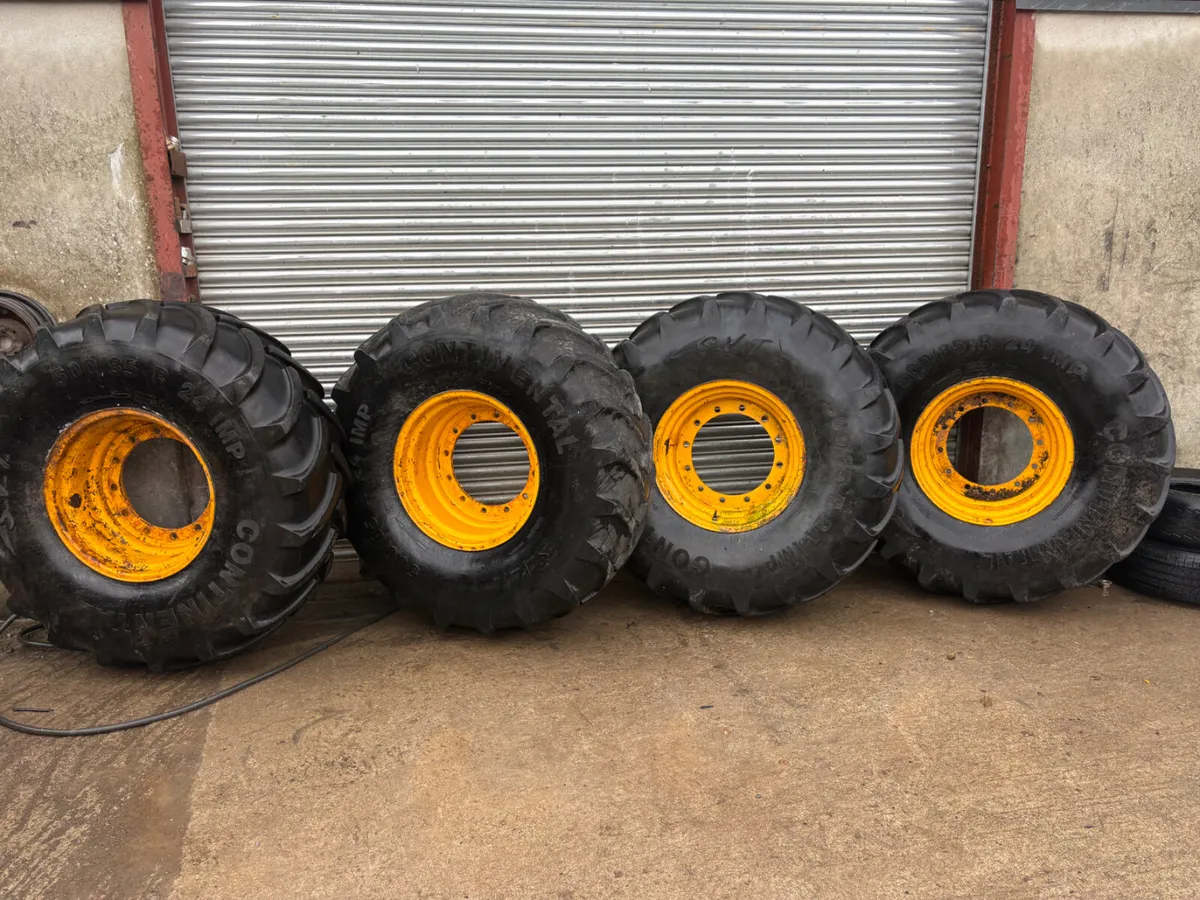Jcb 24” 12stud - Image 1