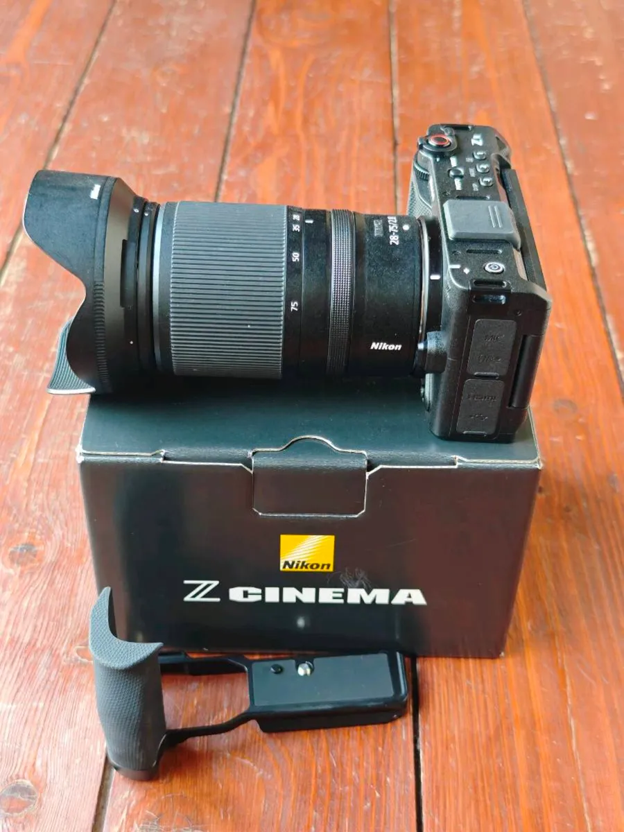 Nikon - Image 2