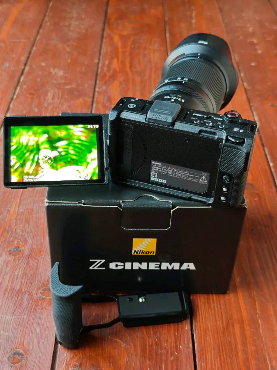 Nikon - Image 4