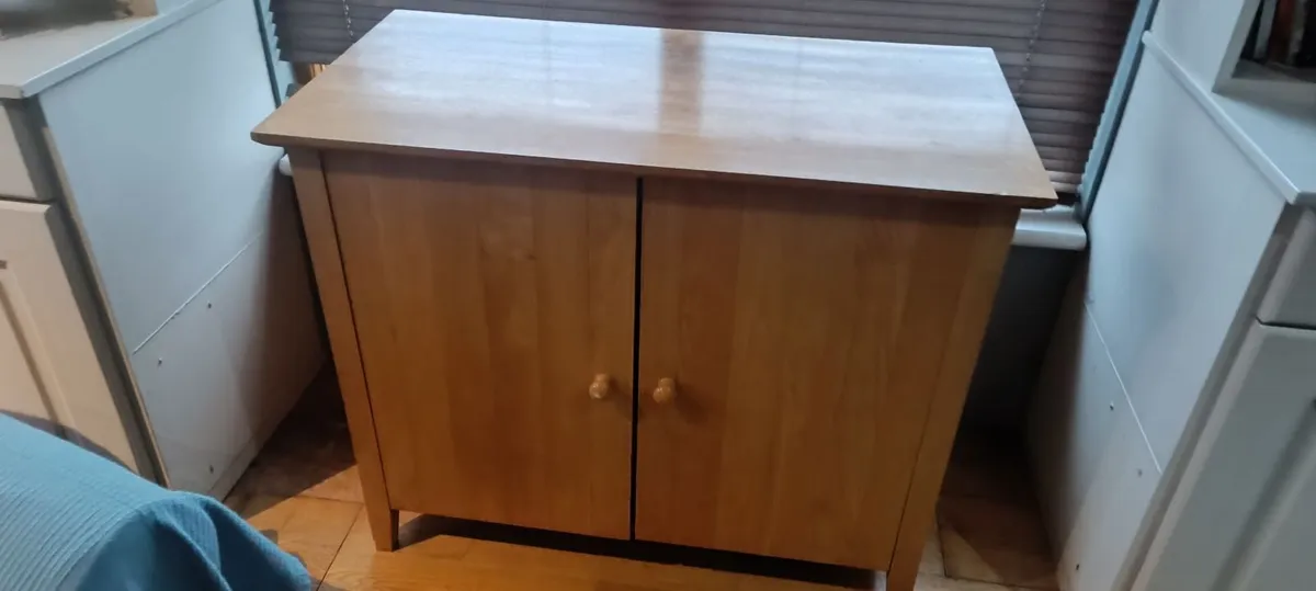 Cabinet - Image 1