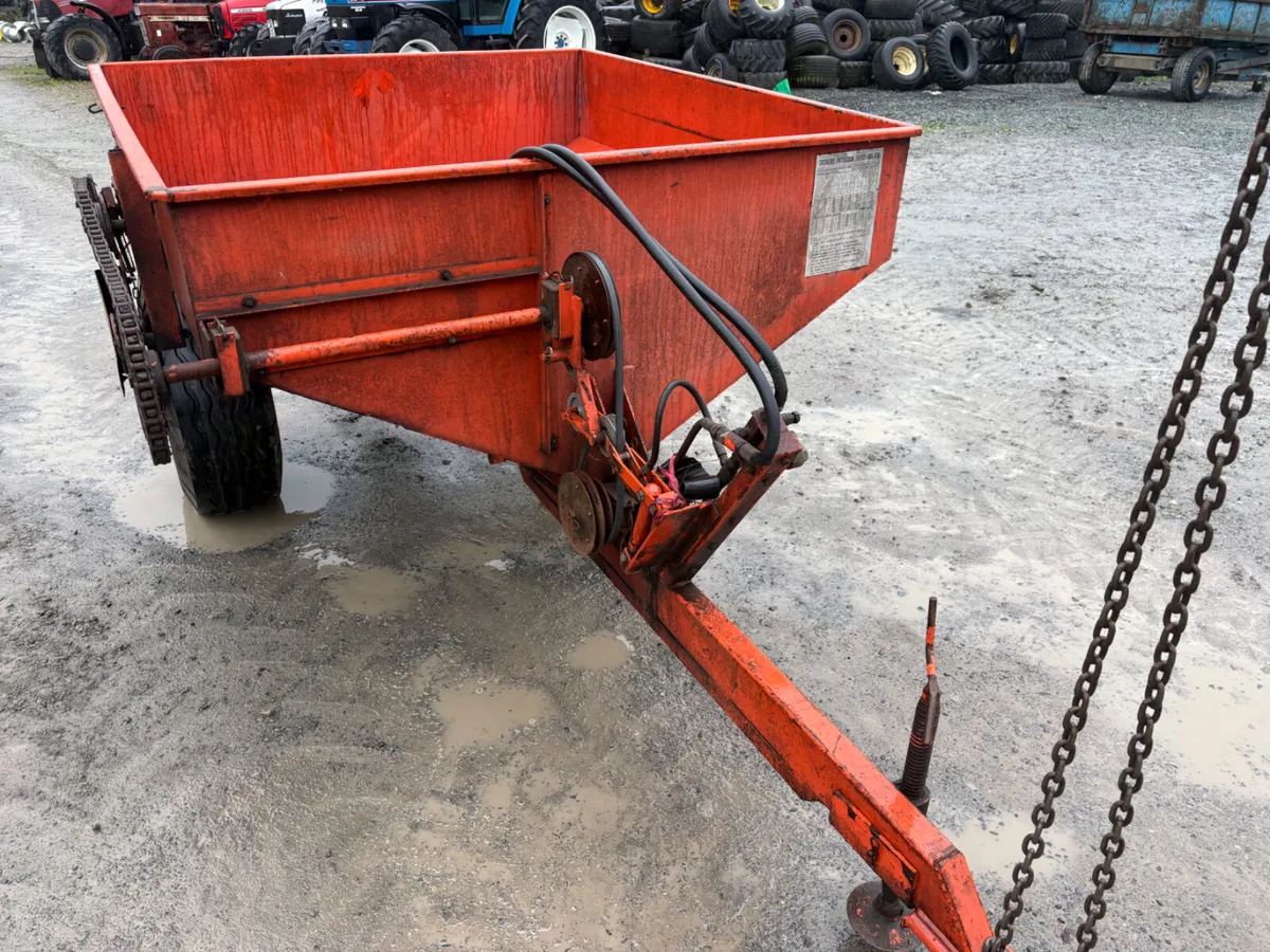 Tasker lime spreader - Image 2