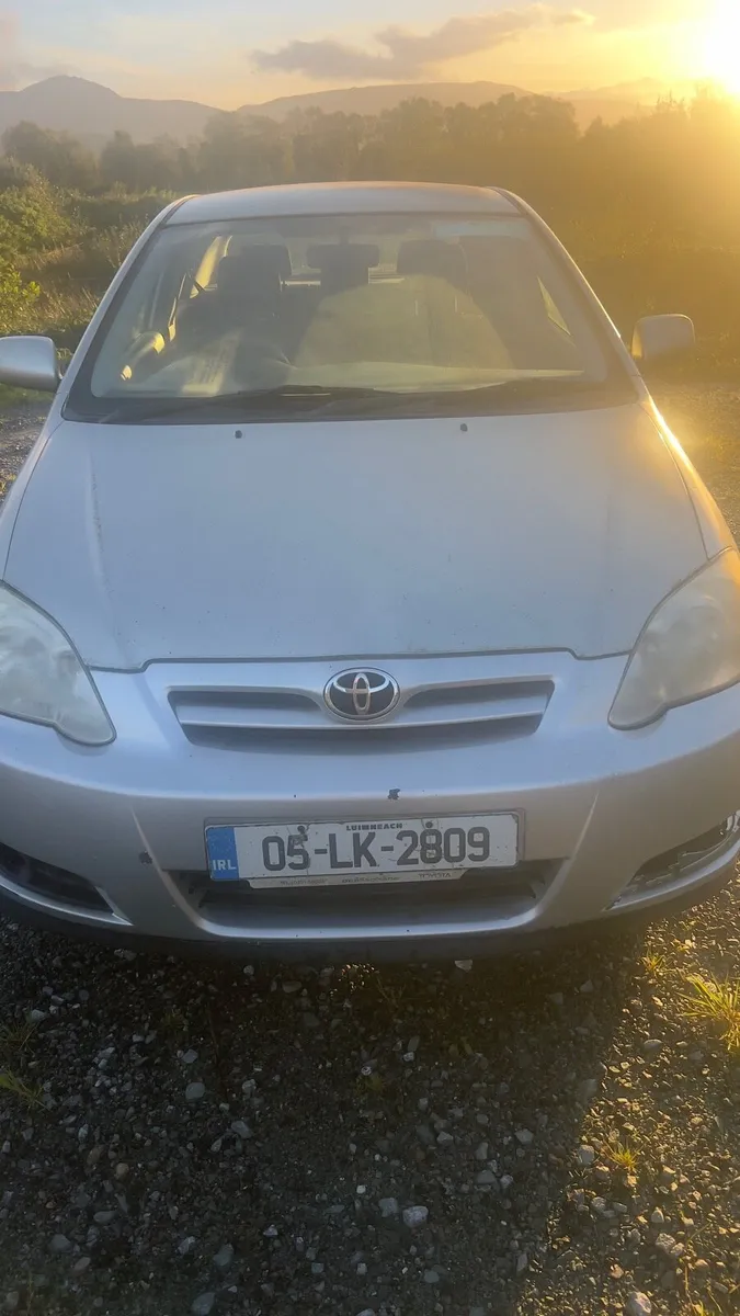 Toyota Corolla hatchback 2 door - Image 4
