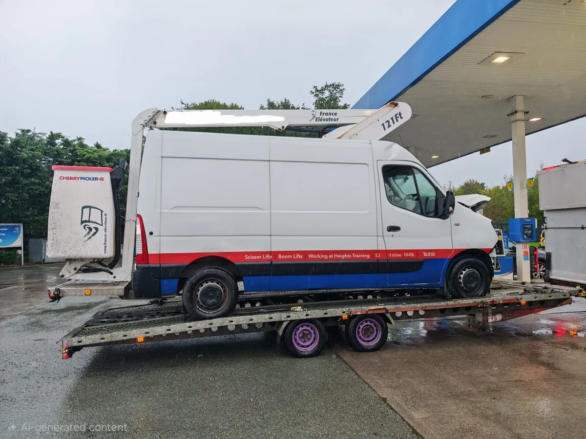 Renault Master 2023 low mileage.  Cherrypicker - Image 3