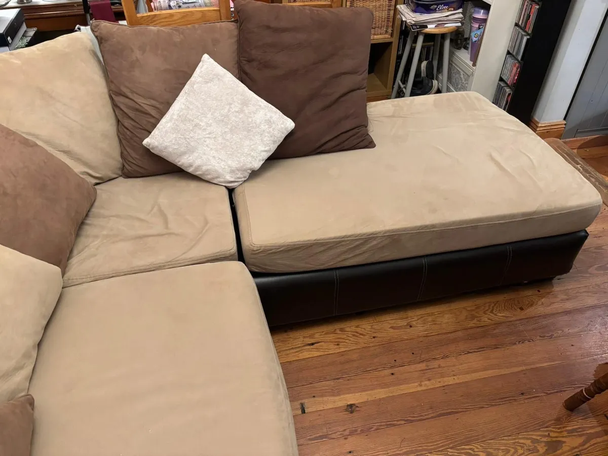 L shaped sofa - Image 2