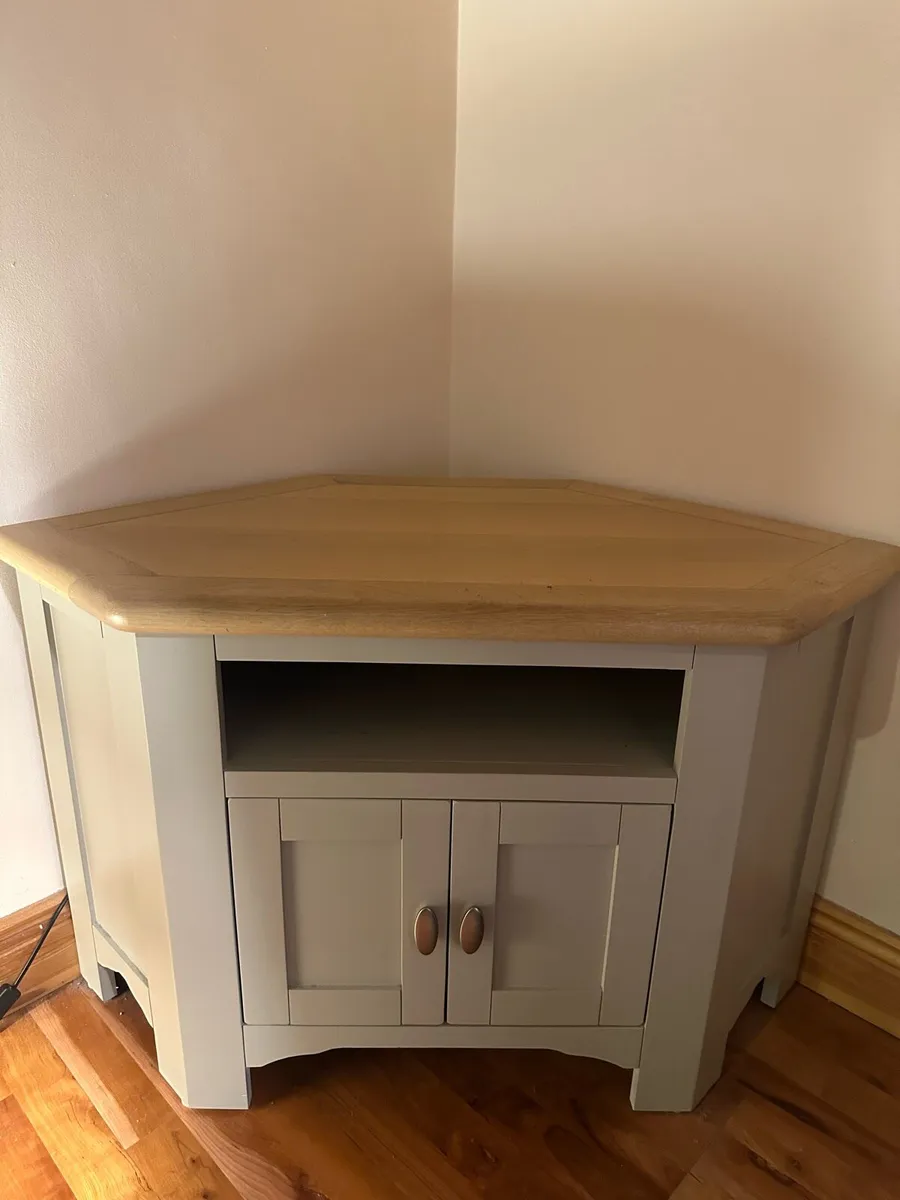 Sherbury Grey Oak 2 Doors Corner TV Stand - Image 3