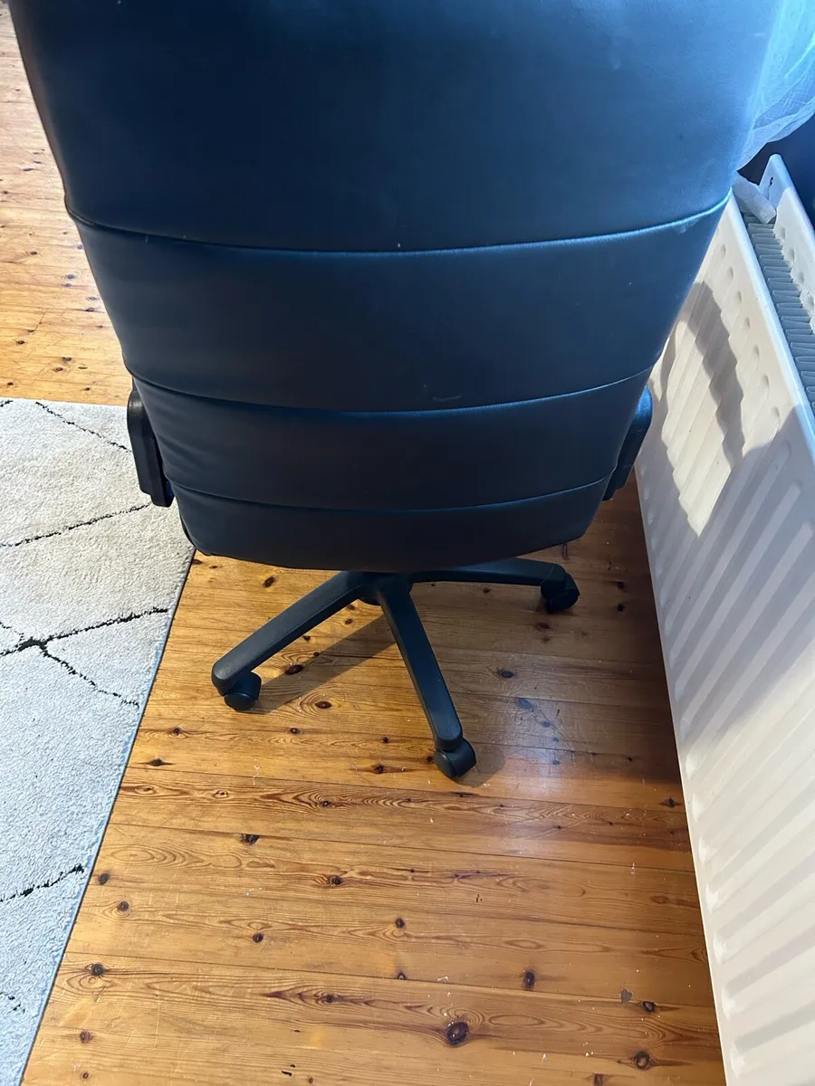 Study Chair - Image 3