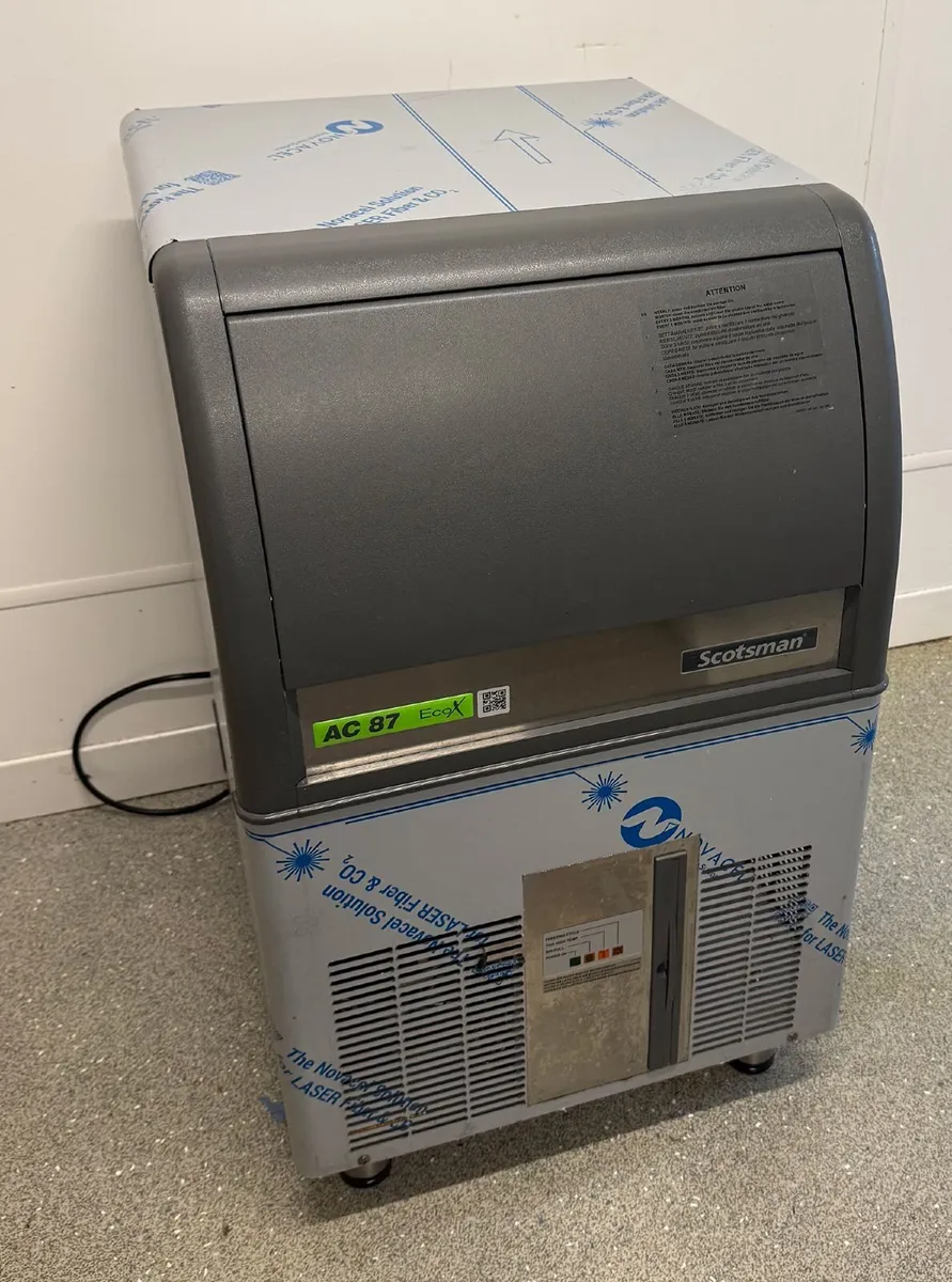 Ice Machine / Ice Maker - Image 2