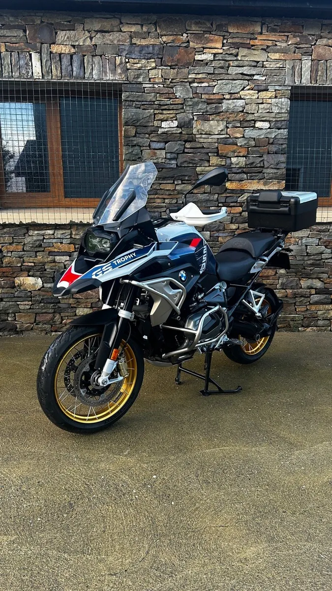 BMW. R1250 gs Trophy - Image 1