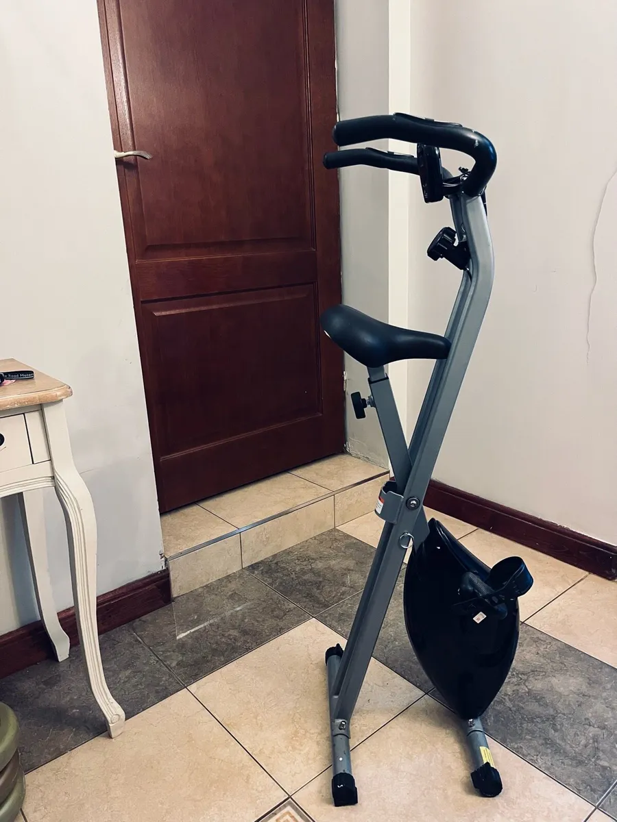 Exercise bike - Image 1