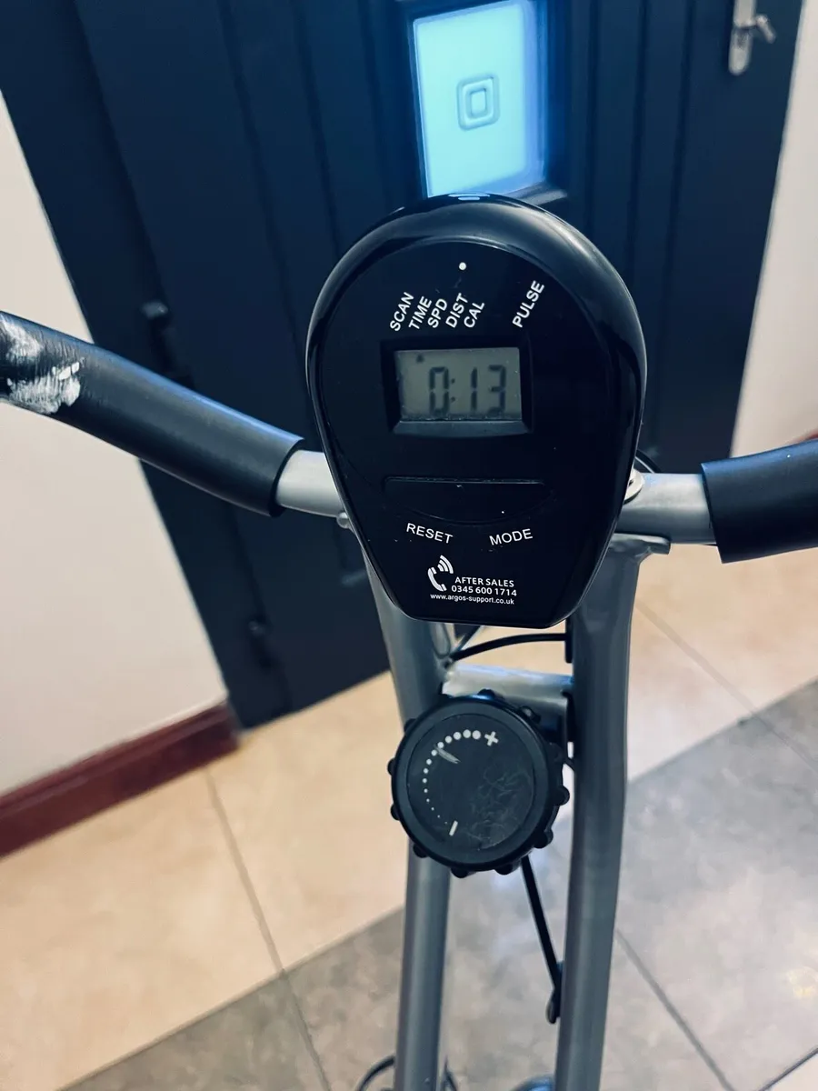 Exercise bike - Image 2