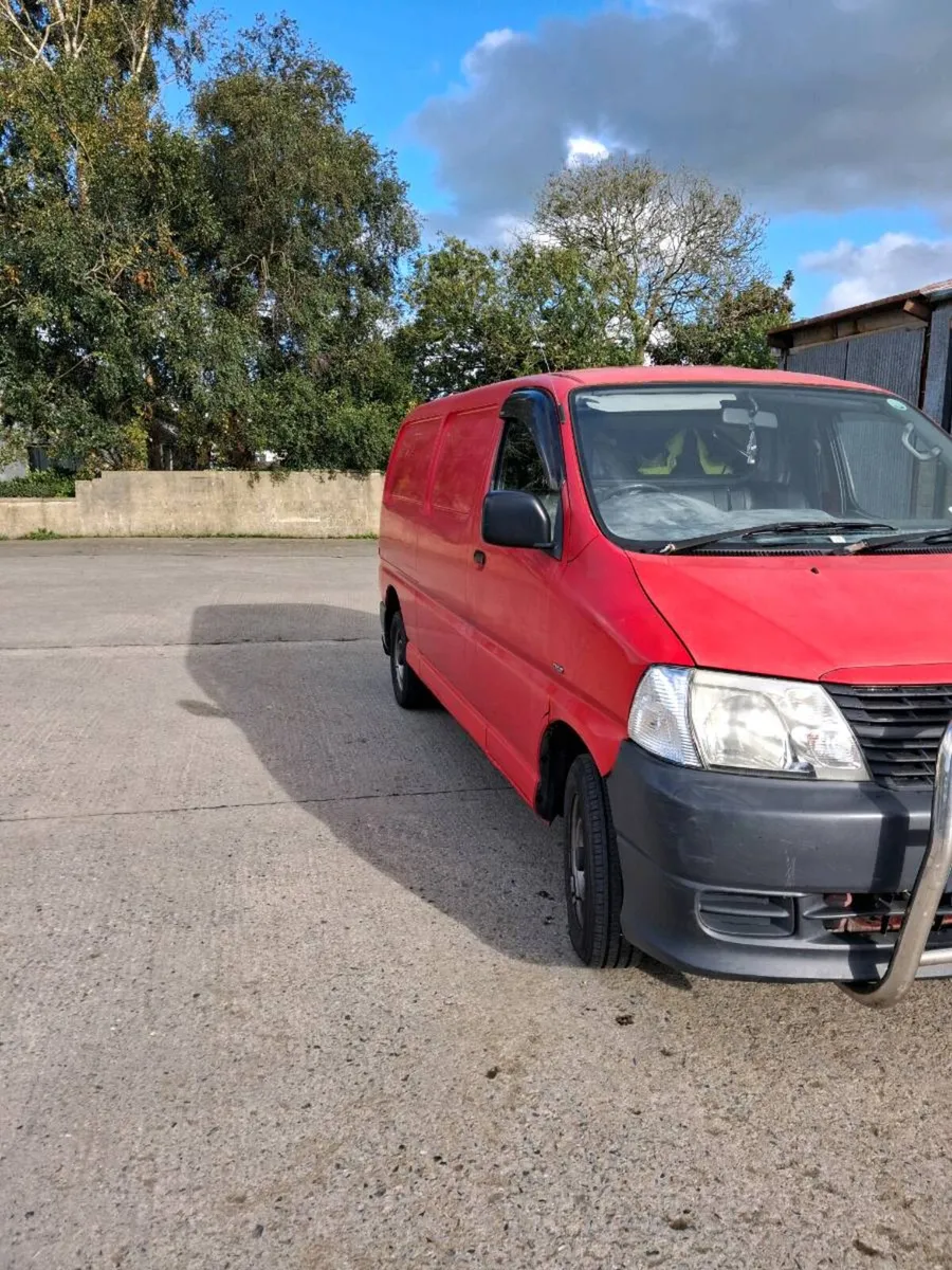 Toyota Hiace - Image 3