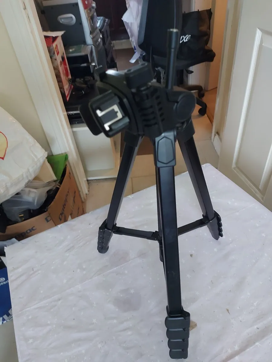 Camera Tripod with multiple extensions - Image 1