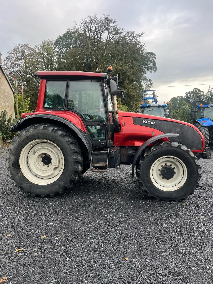 Valtra T170 - Image 2