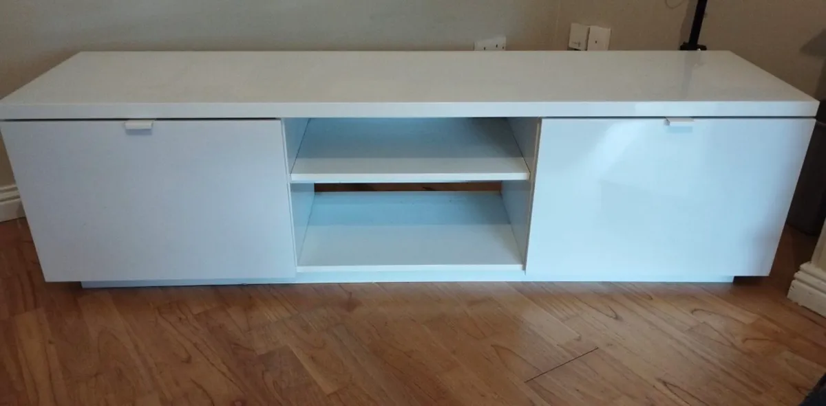 TV unit - Image 1