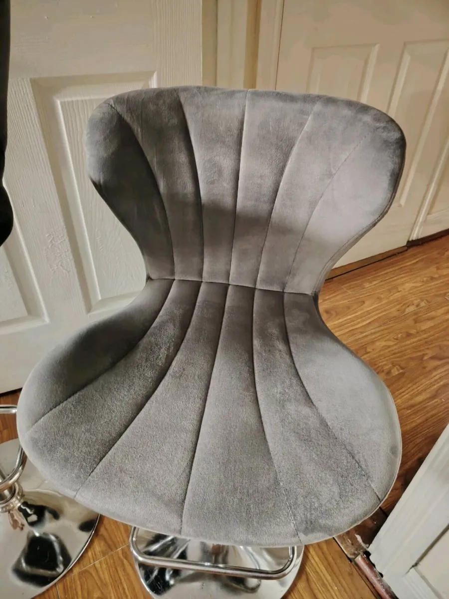 2 Adjustable High Chairs Kitchen FREE -Bar Stools - Image 3