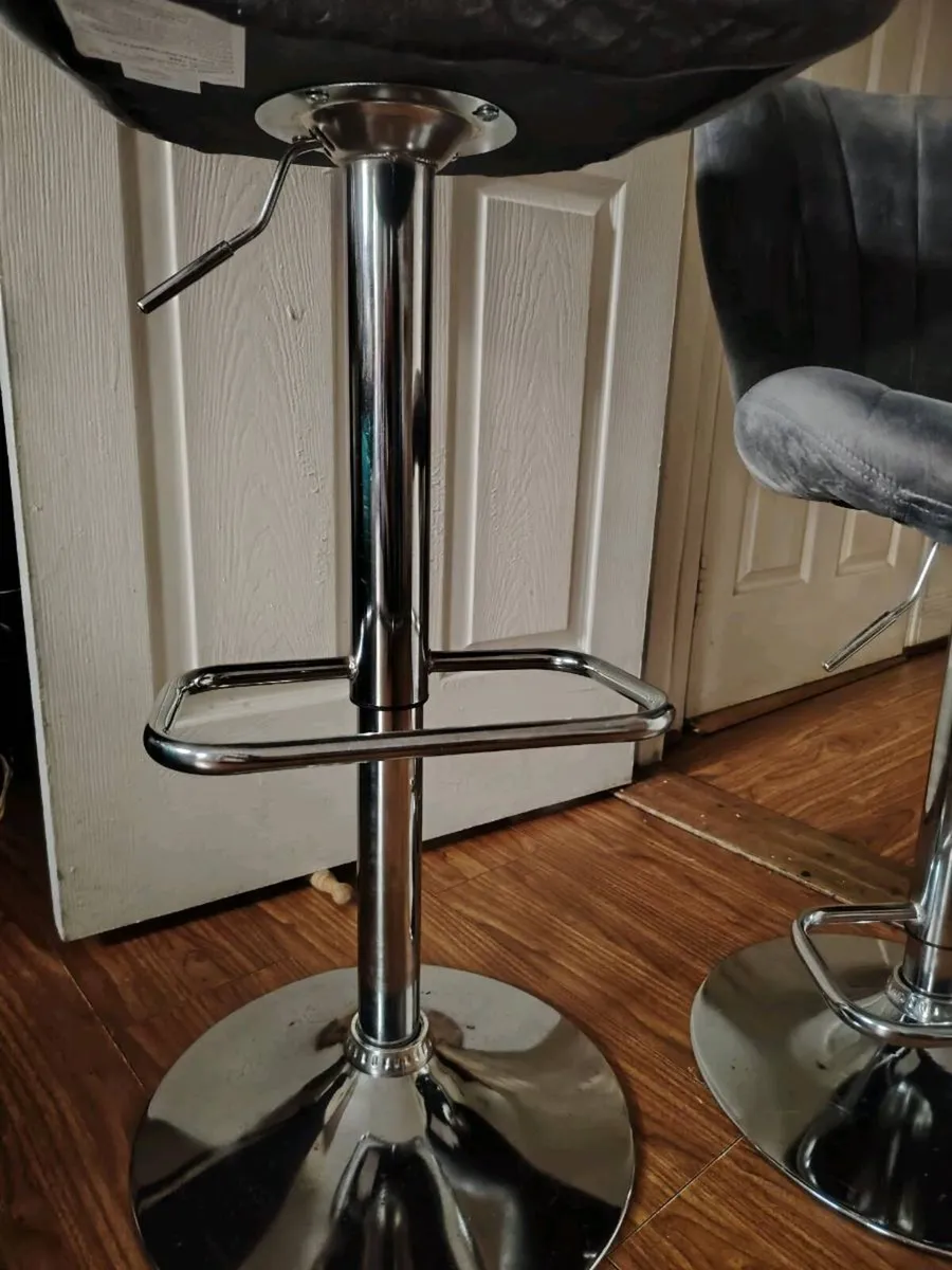2 Adjustable High Chairs Kitchen FREE -Bar Stools - Image 4