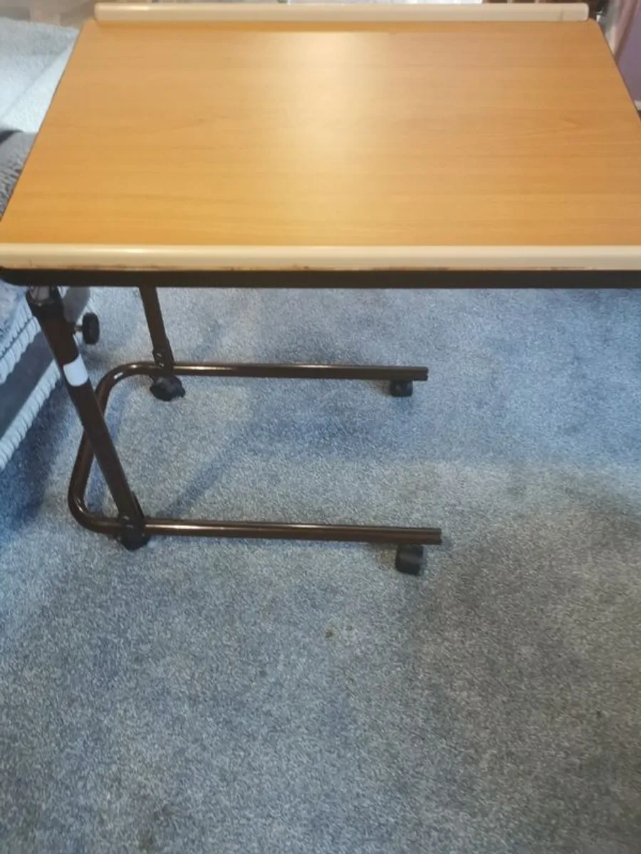 For sale   Tray with wheels - Image 1