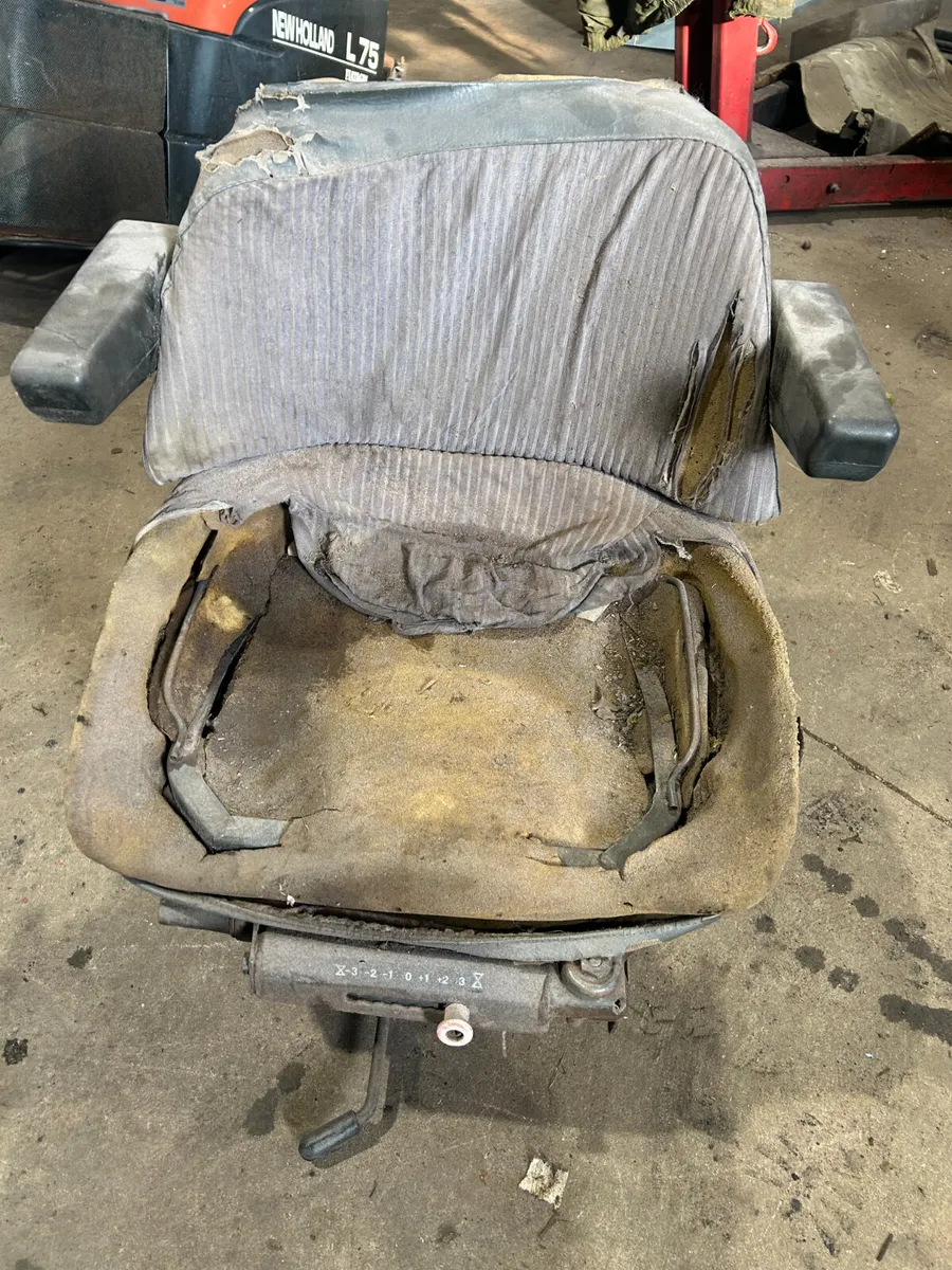 Original MF 300 Series Seat - Image 1